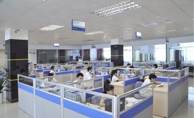 新慧德興車載FM調頻發射器 手機音樂的無線橋梁